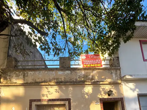 Ph 3 ambientes Lomas del mirador  con patio y terraza a reciclar