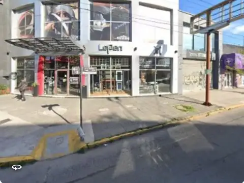 Avenida Hipólito Yrigoyen 10500