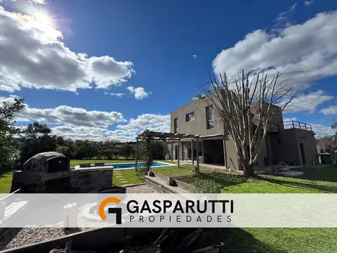 Casa en Venta en San Matías con Pileta