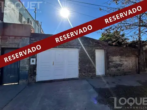 Casa a refaccionar en barrio los hornos