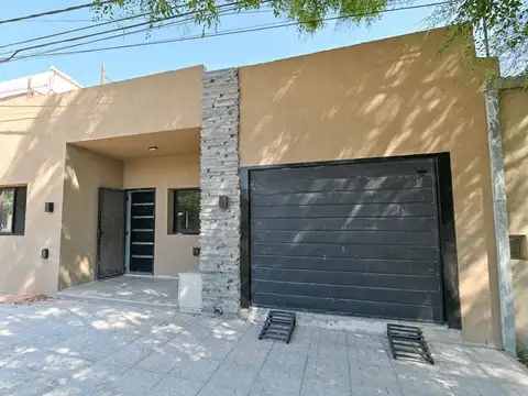 CASA NUEVA 2 DORMITORIOS COCHERA y GRAN TERRENO