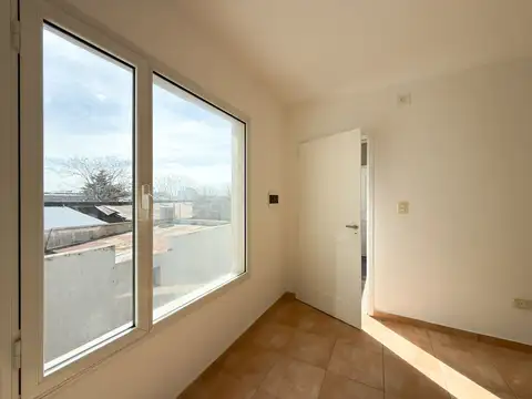VENTA DEPARTAMENTO CON AMPLIO DORMITORIO EN TANDIL