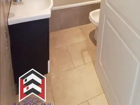 Excelente Departamento 2 AMB al Frente c/ Balcon 3° Piso