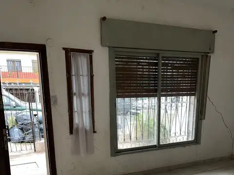 VENTA CASA A RECICLAR BºAMEGHINO SUD A 2OOM RUTA20