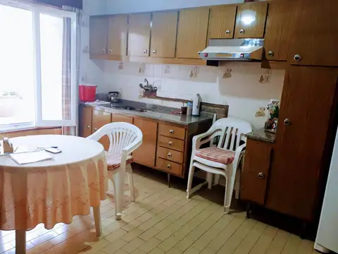 Casa 5 ambientes con 2 baños