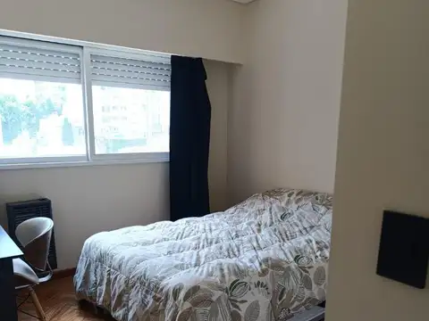 3amb con balcón al frente muy luminoso, Sarmiento y Pringles