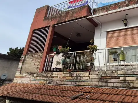 Depto Tipo Casa en Venta de 3 ambientes