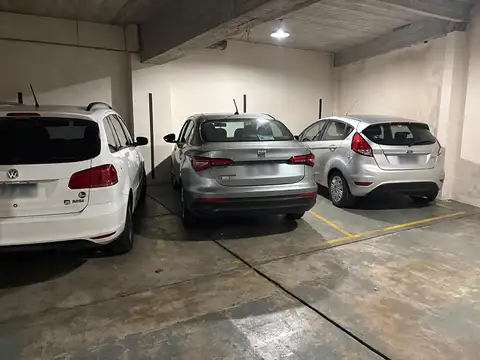 Venta Cochera Fija y cubierta en PB Villa Urquiza