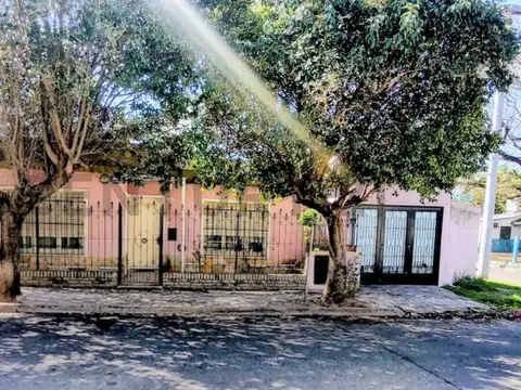VENTA CASA 2 DORM BARRIO AMPLIACION EMPALME