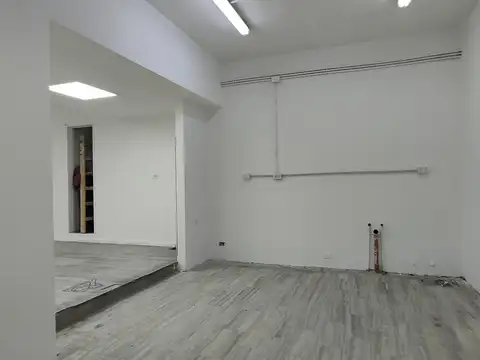 Local Comercial 150 MT SOBRE AV LA PLATA