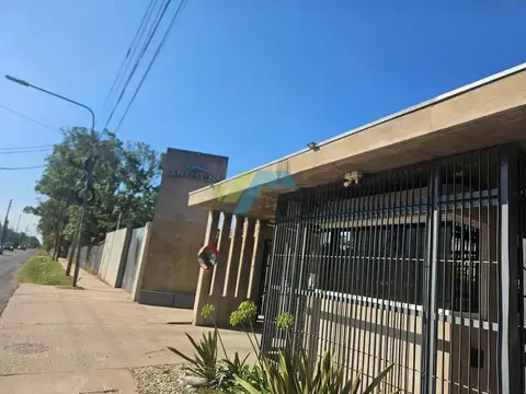 Las Nazarena, Pilar 100