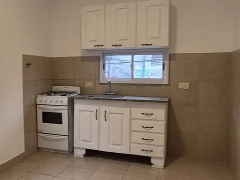 Depto Tipo Casa en Alquiler de 2 ambientes