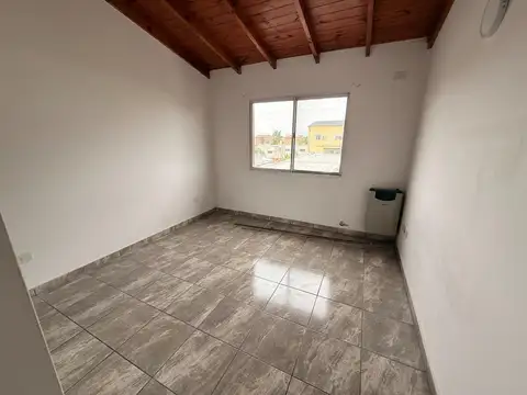 Paso 900, Piso 2°