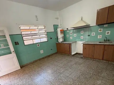 Fray Cayetano Rodriguez 3300