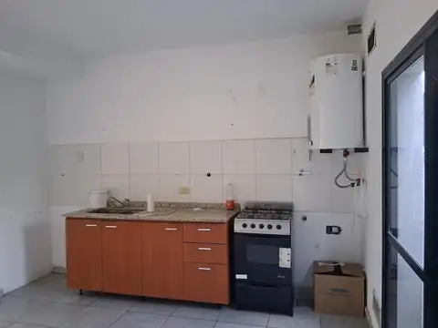Casa en Alquiler con 2 cocheras