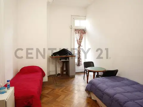 Av Rivadavia 7000, Piso 0