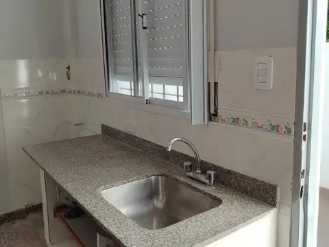 Depto Tipo Casa en Alquiler de 2 ambientes