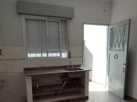 Pola 600, Piso PB