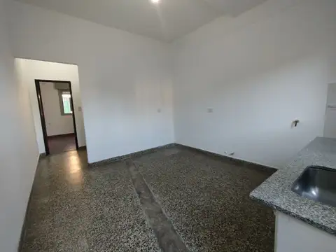Depto Tipo Casa en Alquiler de 2 ambientes