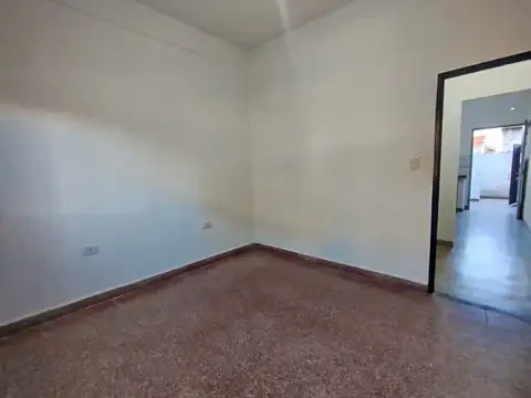 Pola 600, Piso PB