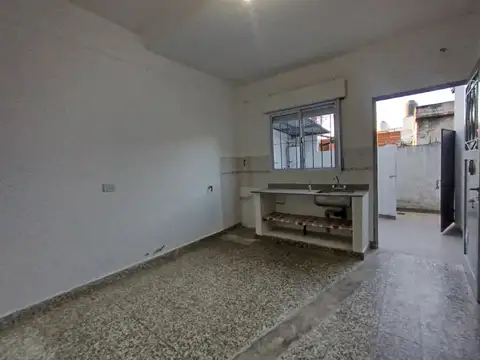 Depto Tipo Casa en Alquiler de 1 dormitorio