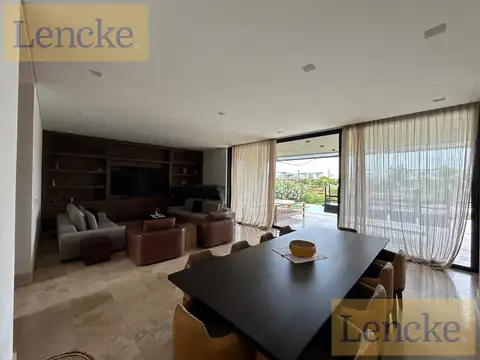 Casa en Venta de 4 dormitorios