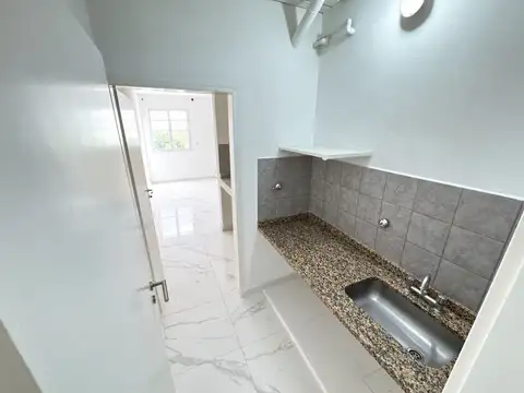 Oficina en Alquiler en Victoria, $ 300.000