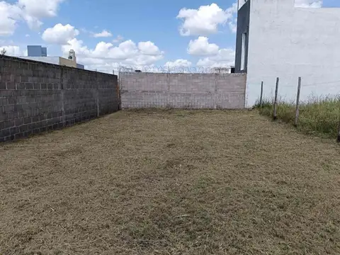 Terreno en Venta en Los Boulevares, USD 26.500