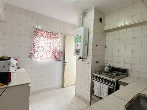 Departamento 6 ambientes con 1 baño