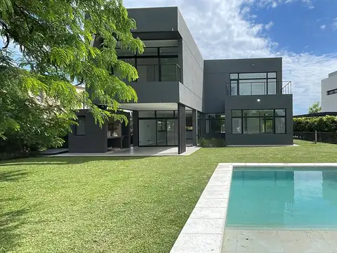 Casa en Venta en Haras Santa Maria, Countries y Barrios Cerrados en Escobar