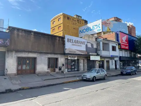 VENTA CASA CON POTENCIAL COMERCIAL LOTE 356m²
