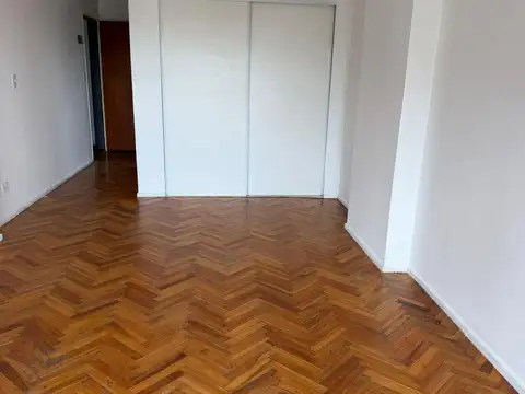 Departamento en Venta en Olivos Vías/Río, USD 79.000