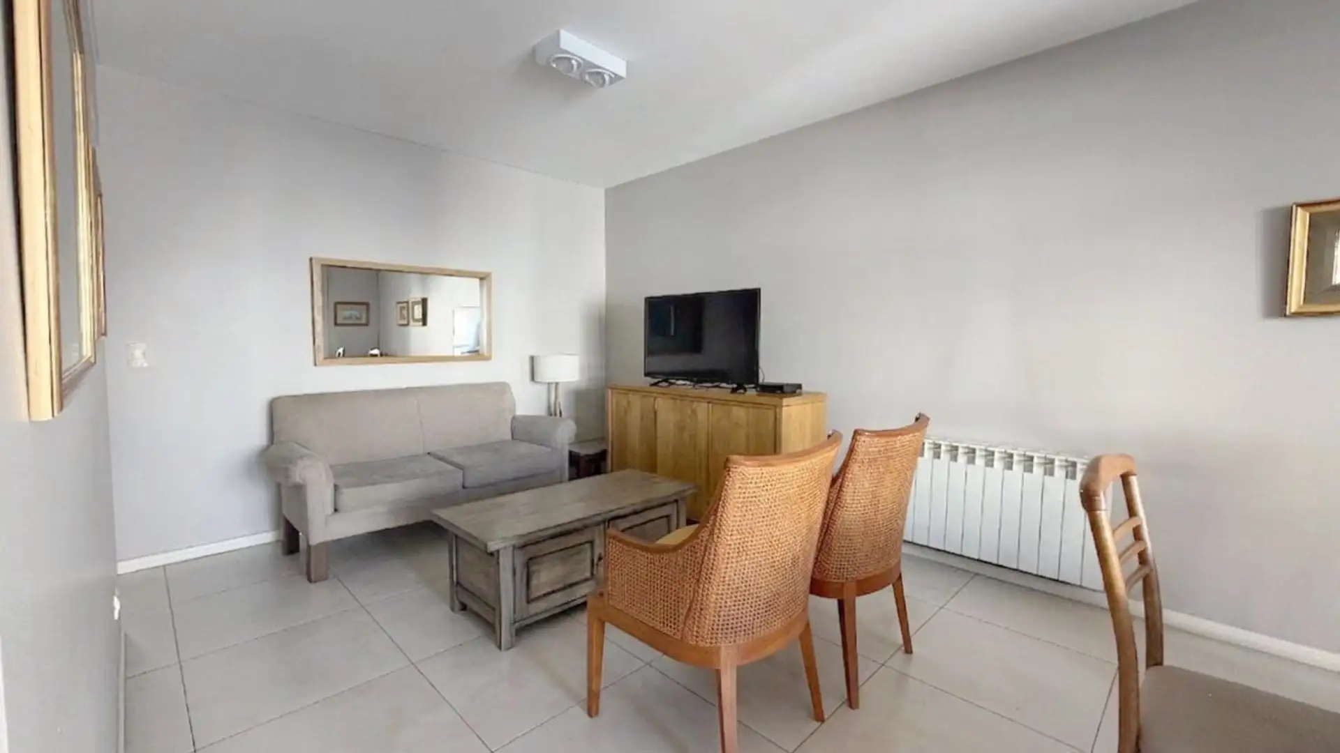Depto 3 amb, 66m² con balcón y baulera — Centro