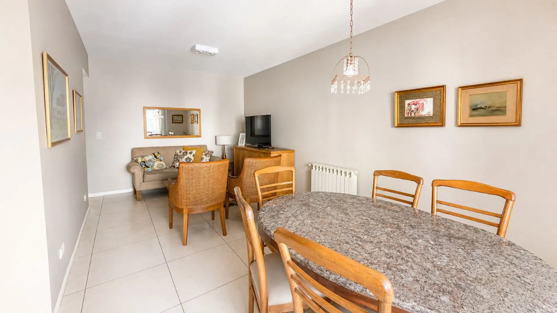 Depto 3 amb, 66m² con balcón y baulera — Centro
