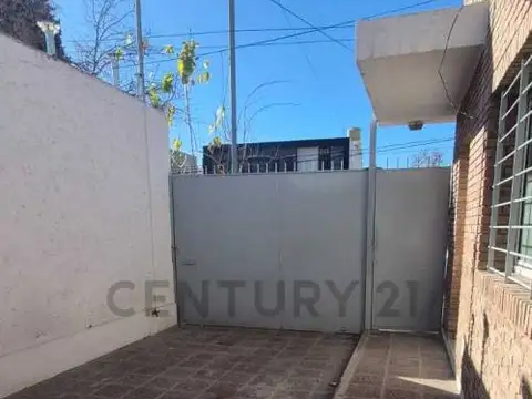 Casa en Alquiler en Mendoza, $ 800.000
