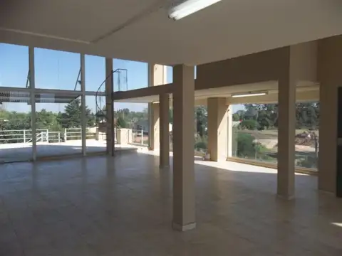 Oficina en venta- Pilar