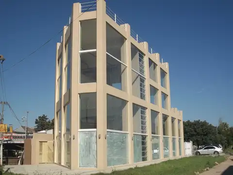 Oficina en venta- Pilar
