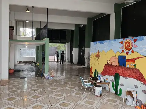 Oficina 6 ambientes con 4 baños