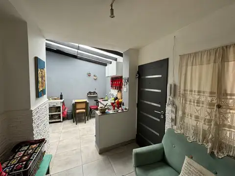 Depto Tipo Casa 3 ambientes con 1 baño