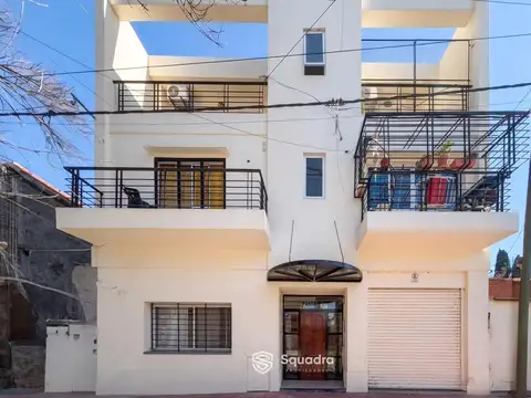 VENTA - Departamento 1 dormitorio con patio y parrillero - Sarmiento, Rosario - APTO CRÉDITO.