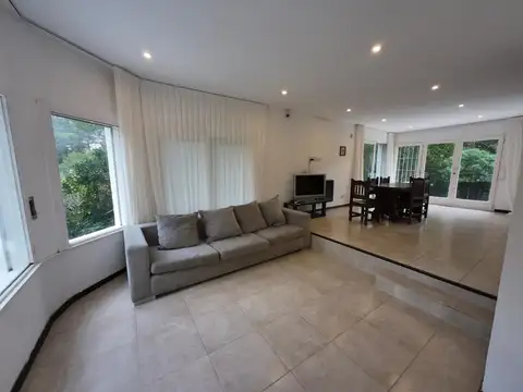 ALQUILER ANUAL Departamento 3 habitaciones en Pinamar centro