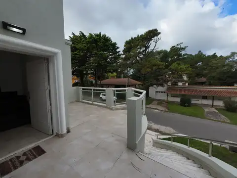 Depto Tipo Casa en Alquiler Temporal en Pinamar, USD 2.400