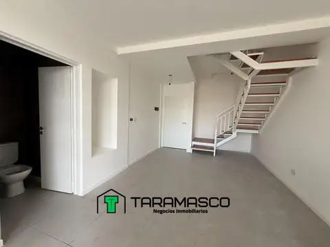 Depto Tipo Casa en Venta de 3 ambientes