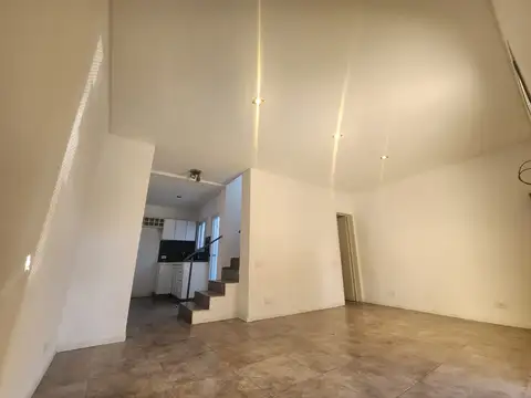 Depto Tipo Casa en Venta en Boedo, USD 84.000
