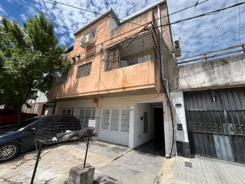 RE/MAX VENDE  DEPTO 1 DORMITORIO