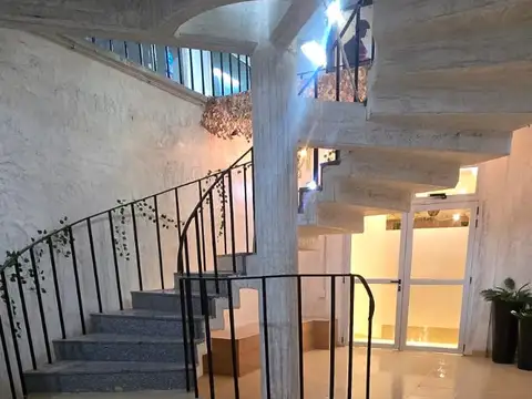 Venta de salón equipado
