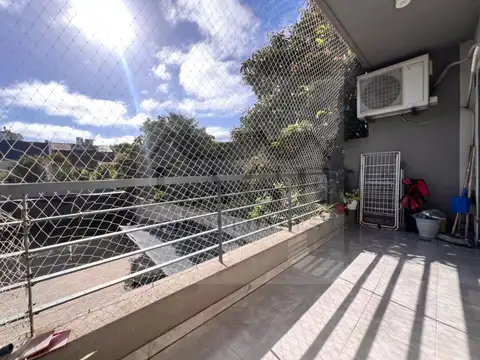 DEPARTAMENTO 2 AMB CON BALCON Y PATIO LUMINOSO CONTRAFRENTE