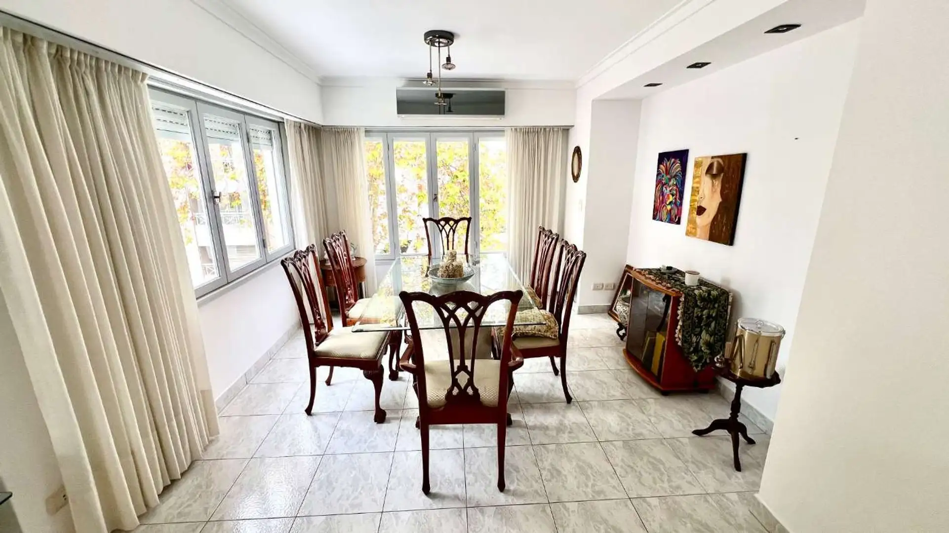 Depto 3 amb, 105m² en tercer piso, apto crédito — Centro