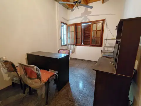 Depto Tipo Casa 5 ambientes con 2 baños