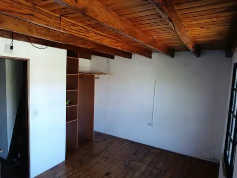 Casa en Alquiler con 1 cochera